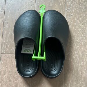 CROCS Black Dylan Clogs Women’s Size 8/Men’s Size 6